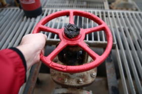 brent-petrol-haftaya-yukselisle-basladi-102923-20240729.jpg