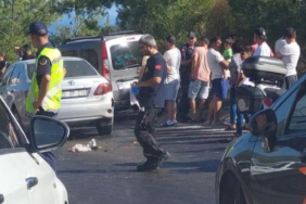 izmirde-4-arac-birbirine-girdi-1-olu-6-yarali-osv5.jpg