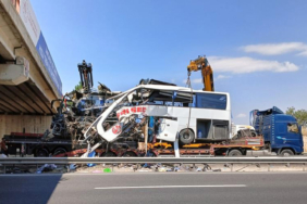 ankarada-feci-kazada-hurdaya-donen-otobus-yoldan-kaldirildi-a4d6.jpg