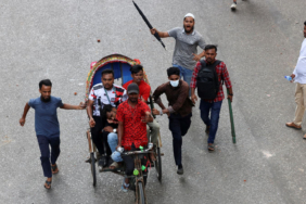 bangladeste-sular-durulmuyor-gozalti-sayisi-10-bine-yaklasti-vgwb.jpg