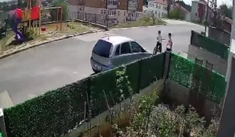 Bir Anne Oğluyla Kavga Eden Çocuğu Arabayla Ezdi: Tutuklandı