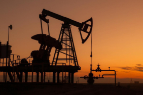 brent-petrolun-varil-fiyati-7611-dolar-095005-20240805.jpg