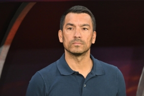 giovanni-van-bronckhorst115364136jpg-wgGZAnm0rU_hd-DtOhHcwg.jpg
