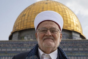 israilden-mescid-i-aksa-imam-hatibi-ikrime-sabriye-aksaya-giris-yasagi-qdgu.jpg