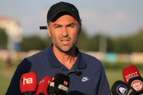 kayserispor-teknik-direktoru-burak-yilmaz-benimle-alakali-baskanimla-alakali-bir-olumsuzluk-soz-konusu-degil-4260.jpg