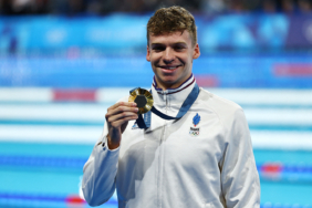 leon-marchand-altin-madalyayi-rekor-kirarak-kazandi-e0d8.jpg
