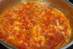 menemen-pisirirken-bilmeniz-gereken-altin-kural-lezzeti-ikiye-katlaniyor-rfmp.jpg