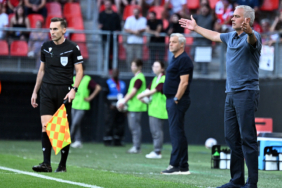 mourinho-neye-ugradigini-sasirdi-istvan-kovacs-yine-yapti-yapacagini-4muy.jpg