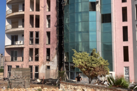 yillardir-bitmeyen-20-katli-otel-insaatinda-yangin-tkbl.jpg