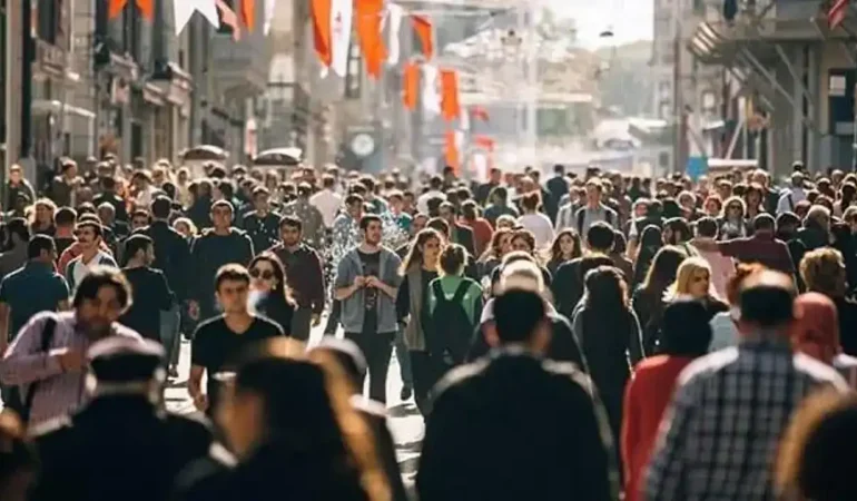 İstihdam yaklaşık 600 bin kişi arttı