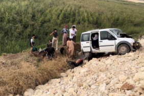dugun-yolunda-feci-kaza-olu-ve-yaralilar-var-zx7o.jpg