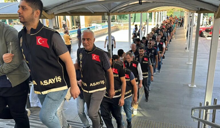 İnsanların Emeğini Çalan Dolandırıcılara 30 İlde Operasyon! 133 Kişi Yakalandı
