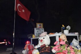 Narin'e Mezar Yapıldı, Türk Bayrağı Dikildi