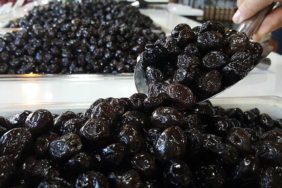 sofralardan-eksik-olmuyor-zeytin-yerken-bir-kez-daha-dusunun-3e9f.jpg
