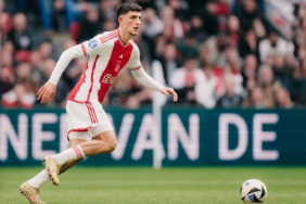 ahmetcan-kaplan-feyenoord-ajax-macinda-ilk-11de-mi-ahmetcan-kaplan-mac-kadrosunda-var-mi-iwss.jpg