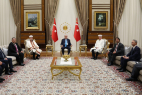 erdogan-gumulcine-ve-iskece-muftulerini-kabul-etti-1di9.jpg