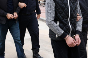 izmirde-ev-ve-is-yerlerine-uyusturucu-baskini-11-tutuklama-akl4.jpg