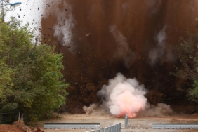 korean-road-explosionjpg-V1EYlDd_JkiGAHdwMiWOFA.jpg