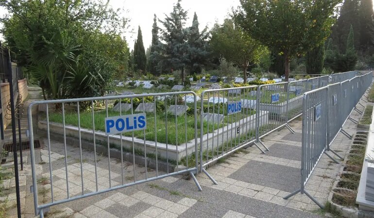 Mezarı yarın açıklacak! Cem Garipoğlu’nun mezarına bariyerli önlem