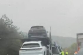 TOGG Araçları Az Kalsın Hurdaya Çeviriyordı! Tırın Savrulduğu Anlar Kamerada