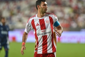 veysel-sari116605787jpg-2veNp6-Tl0m8ZJrutJE3GA.jpg