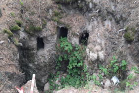 bizans-donemine-ait-mezarlik-koruma-altina-alindi-cfwx.jpg