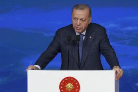 Cumhurbaşkanı Erdoğan, Din Adamlığı ile Şovmenlik Aynı Kisvede Bulunamaz Derken Kimi Kastetti?