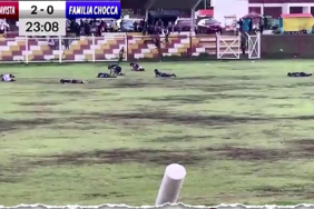 futbol-macinda-korkunc-anlar-yesil-sahaya-simsek-dustu-1-olu-1-yarali-vc0d.jpg