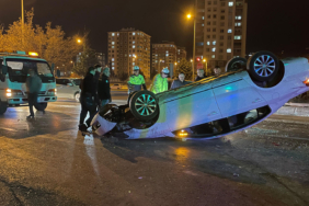 kayseride-15-yasindaki-surucu-2-otomobile-carpti-gerr.jpg
