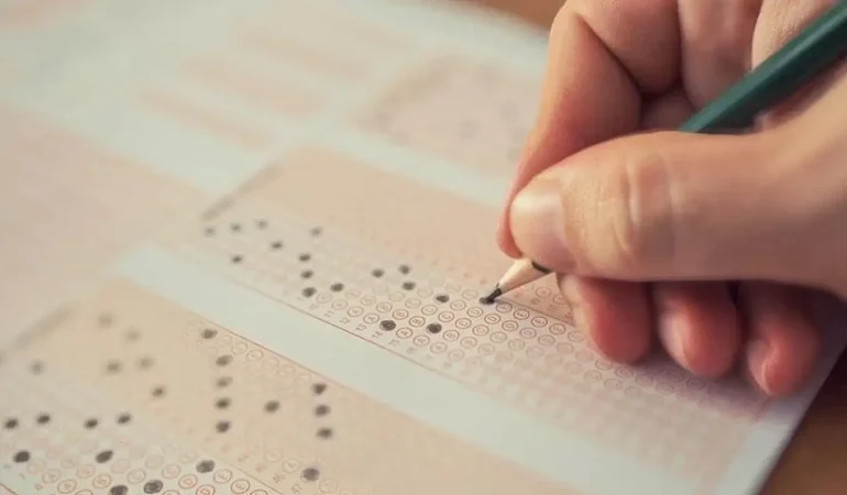 KPSS'de 4 soru iptal edildi! Puanlar yeniden hesaplandı