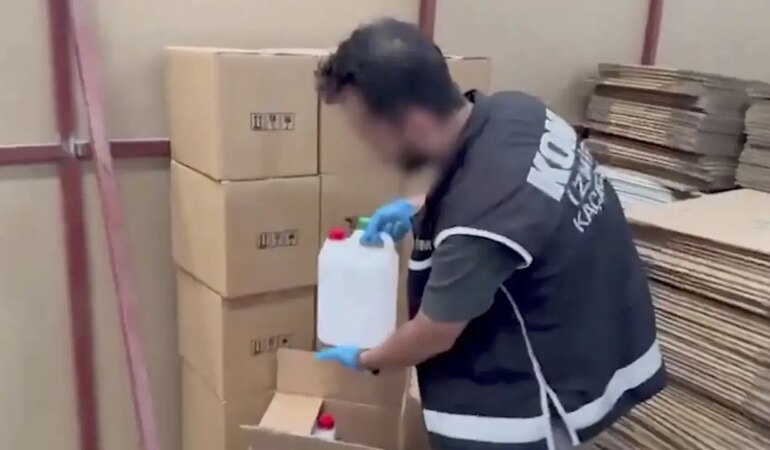 'Çengel-9' ve 'Çengel-10': 159 Bin 767 Litre Sahte Alkol Ele Geçirildi, 324 Kişi Yakalandı