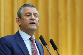 CHP Lideri Özel'den Haciz Tepkisi! Size Sahip Çıkan Belediyelerimizin Kısıtlı Bütçelerine Göz Dikiyorlar!
