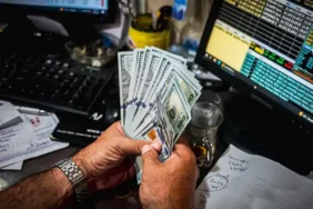 Dolar bozduracak kişilerden sigorta komisyonu kesilecek