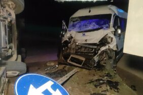Feci Kazada İşçi Servisleri Çarpıştı: 1'i Ağır 20 Yaralı