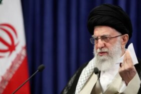 İran Dini Lideri Hamaney, Suriye'de Yaşananlarla İlgili ABD ve İsrail'in İsmini Verip Türkiye'yi Hedef Gösterdi