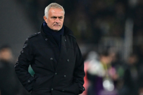 jose-mourinho-galatasaray-tarafinin-konusuyor-olmasini-cok-sacma-buluyorum-awdl.jpg