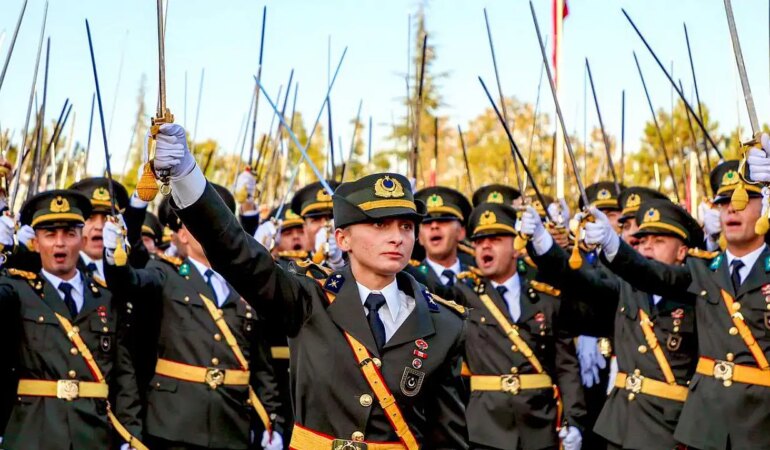 Kılıçlı Yemin Eden Teğmenlerin Kesin İhraç Süreci Başladı! İlk Savunmanın Tarihi Belli Oldu