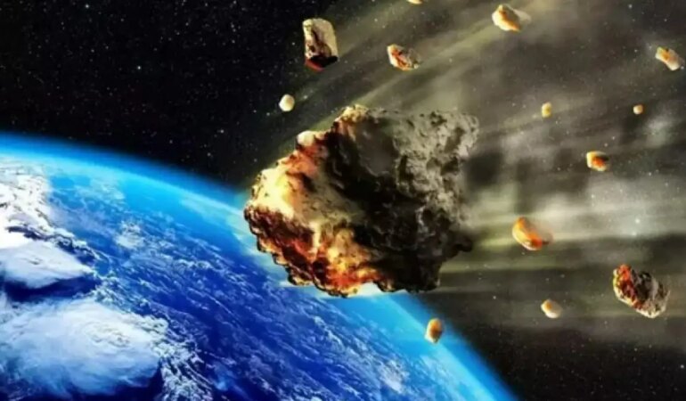 NASA'dan Korkutan Açıklama! 10 Katlı Bina Büyüklüğündeki Göktaşı Dünyaya Yaklaşıyor