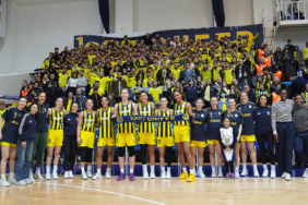 potada-kadinlar-derbisinde-gulen-fenerbahce-oldu-9wyd.jpg