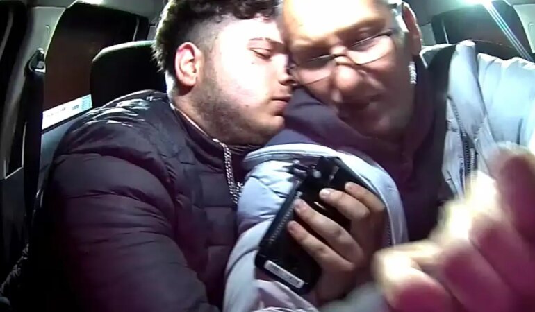 Taksiciyi Bıçakla Gasp Ettiği Anlar Kamerada! Serbest Bırakılmıştı, Yeniden Gözaltı Kararı Verildi