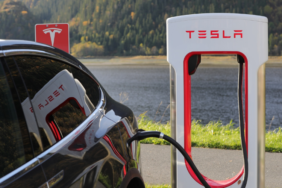 tesla-abdde-yaklasik-700-bin-aracini-geri-cagiriyor-180954-20241220.png