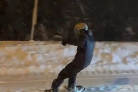 Uludağ'dan Şehre Kadar Snowboard Yaptı