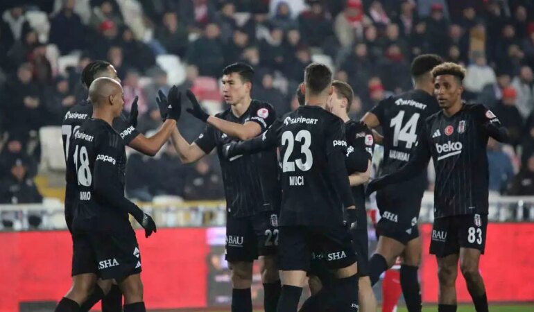 Beşiktaş kupaya 3 puanla başladı! Sivasspor: 0