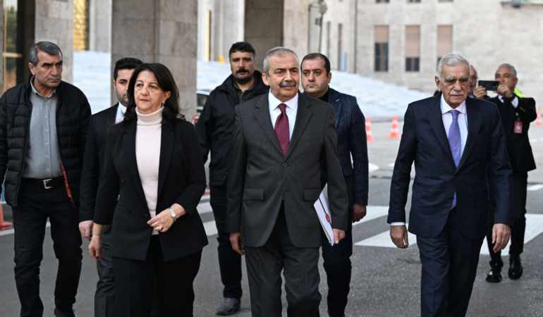 DEM Parti heyeti bugün Selahattin Demirtaş ile görüşecek