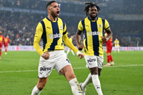 fenerbahce-nefes-kesen-macta-goztepeyi-3-golle-devirdi-o0hq.jpg