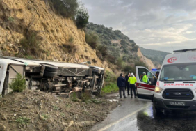 festivale-gidenleri-tasiyan-minibus-devrildi-cok-sayida-yarali-var-tor5.jpg