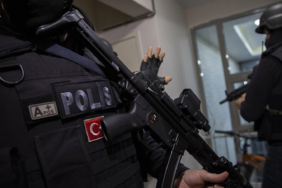 istanbulda-deas-operasyonu-orgute-para-aktardiklari-belirlenen-6-kisi-tutuklandi-ls7a.jpg