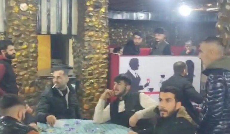 Polis kumarhaneye “mutlu yıllar” deyip baskın yaptı: 5 gözaltı