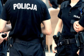polonyada-alisveris-merkezinde-bicakli-saldiri-yaralilar-var-vkvc.jpg