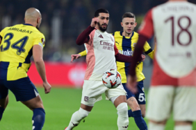 sofyan-amrabat-midtjylland-karsisinda-yok-cthu.jpg